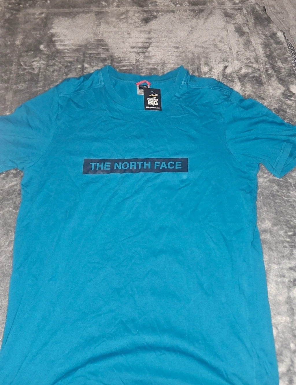 The North Face T-Shirt Medium Black for Casual Style