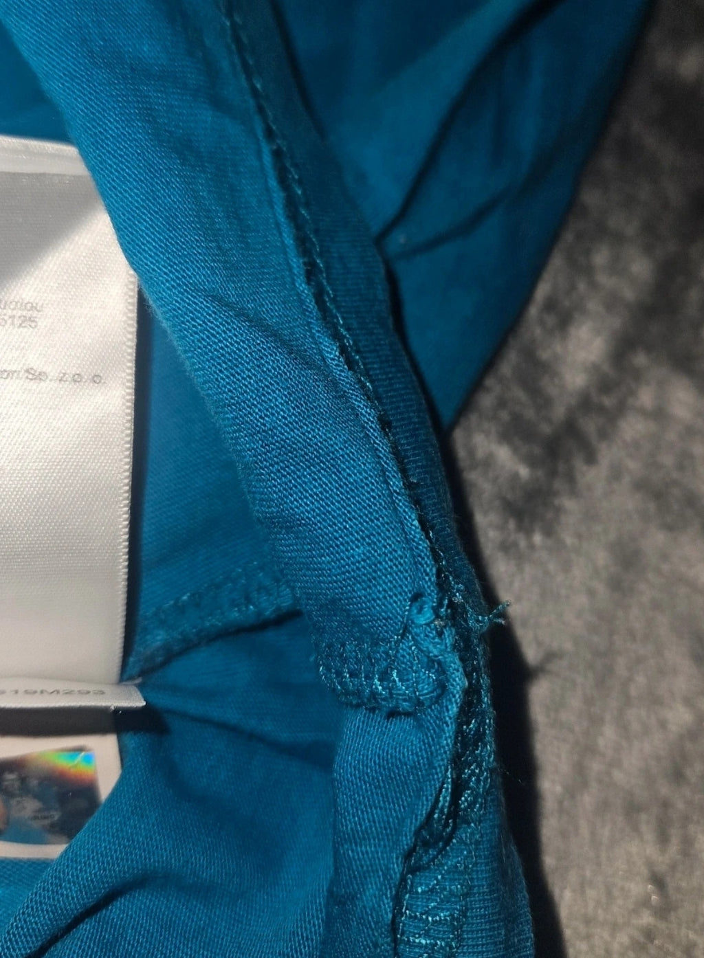 The North Face T-Shirt Medium Black for Casual Style