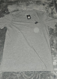 Nike Plain T-Shirt Small - Everyday Essential Style