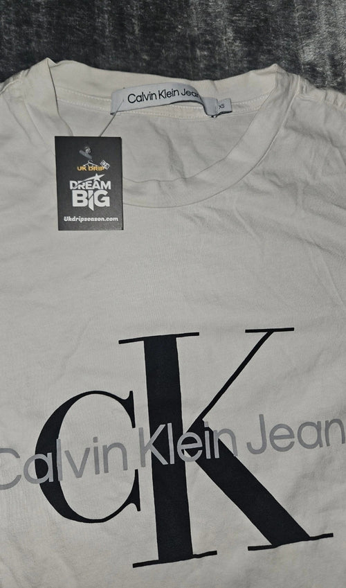 Calvin Klein White Print T-Shirt XS - Designer Essential