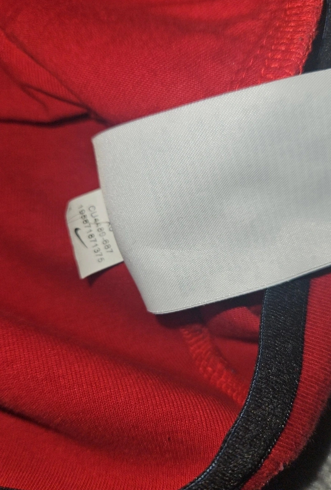 Nike Tech Fleece Red XS – Iconic Streetwear Essential