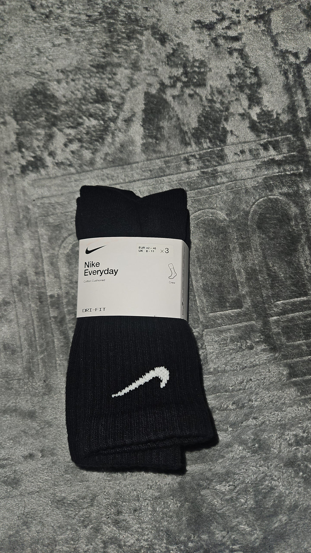 Nike 3-Pack Black Socks Size 8-11 for Everyday Comfort