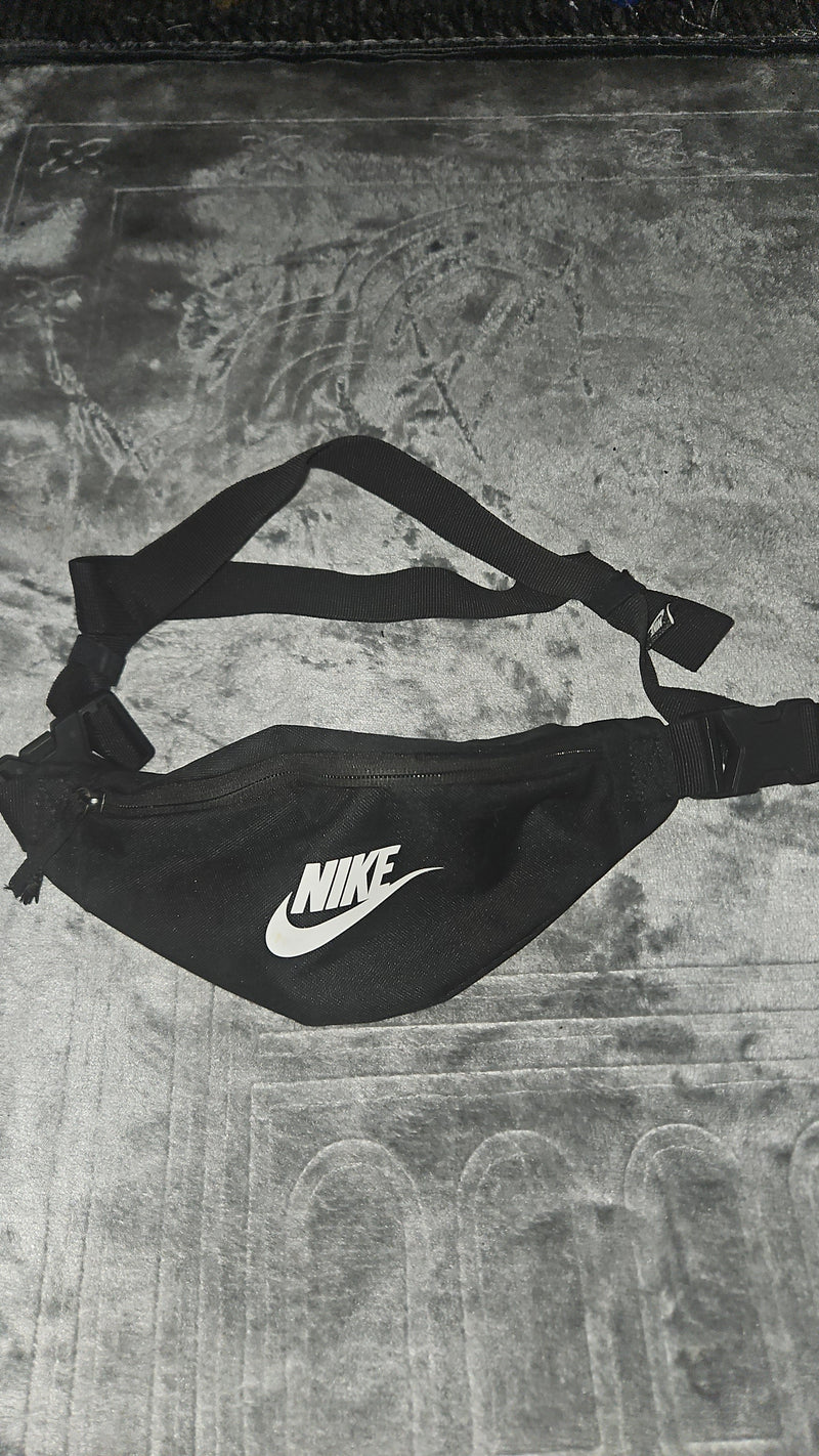 Nike Heritage Hip Pack - Black - Perfect for Everyday Use
