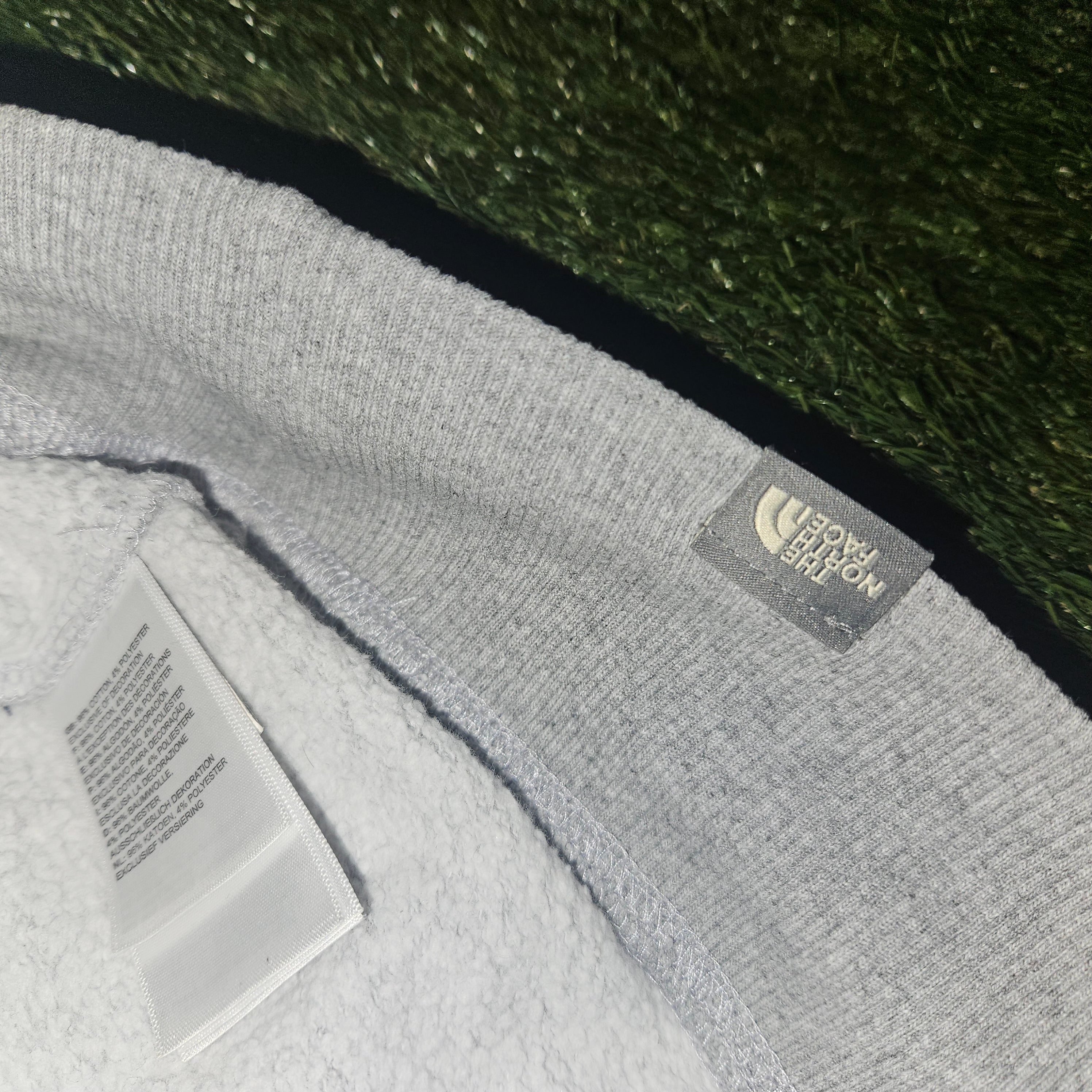 North face jumper size small