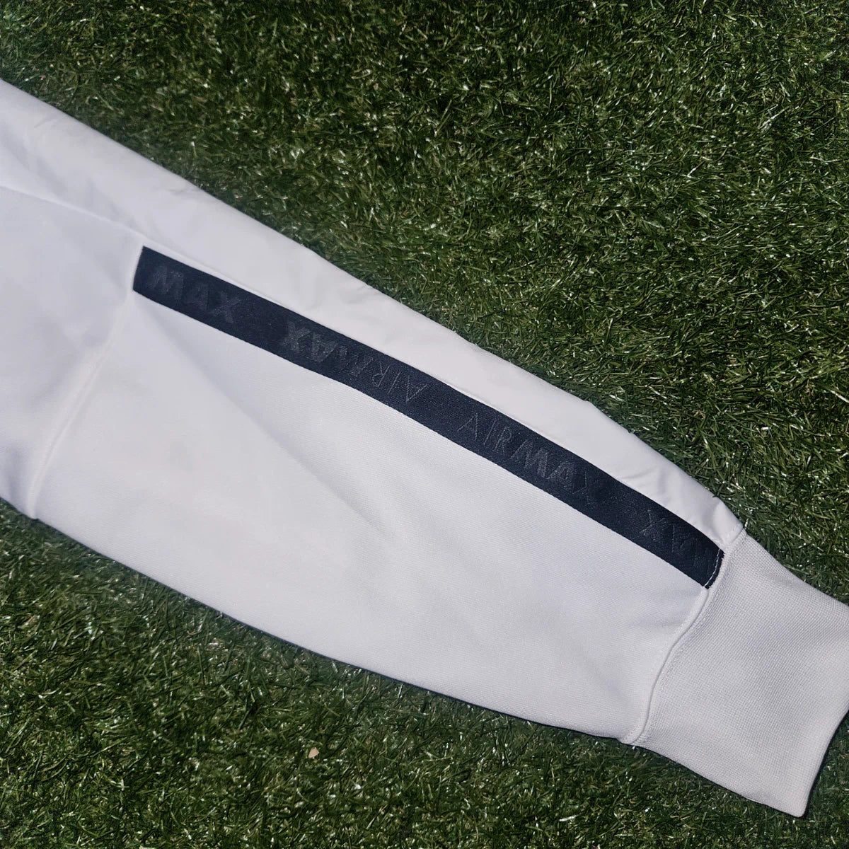 Nike Air Max White Jumper - BNWT