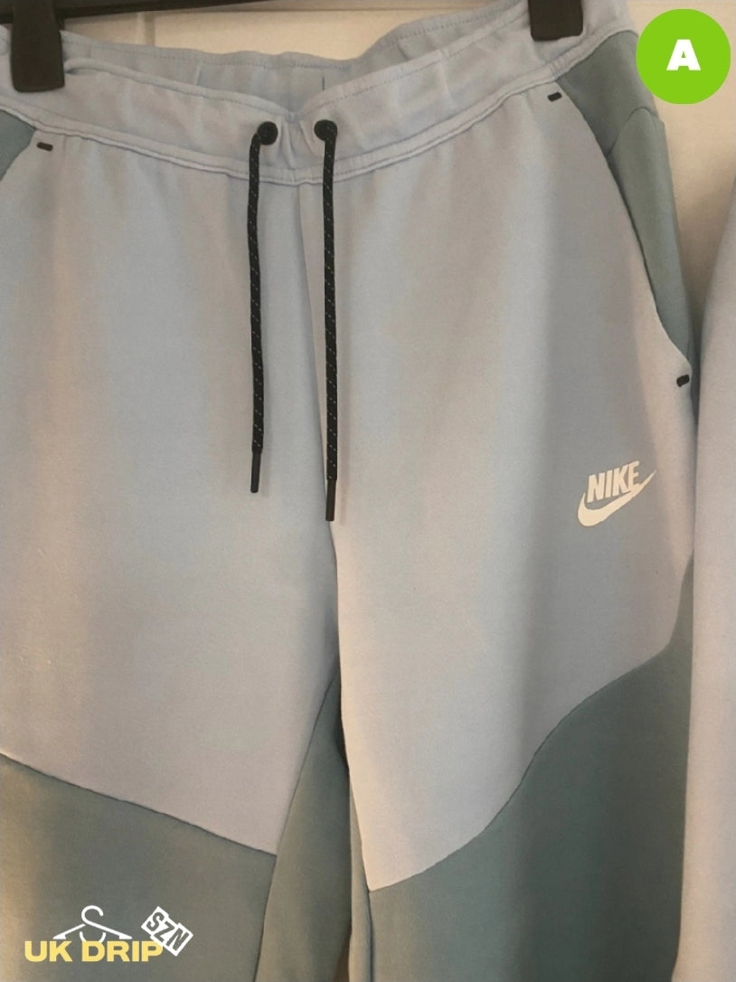 Men's Nike Tech fleece track suit size small