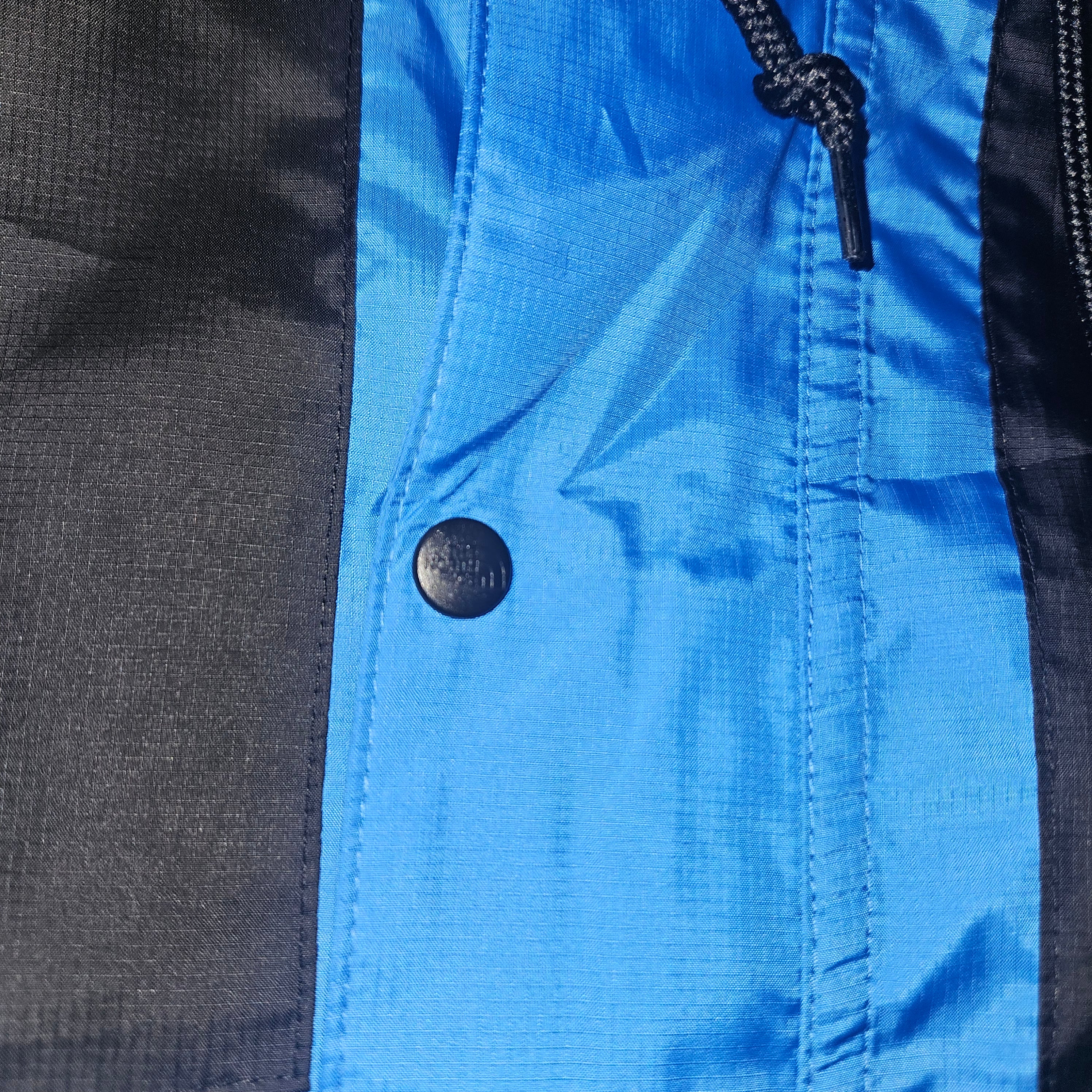The North Face Blue & Black Windbreaker - Size Small - BNWT
