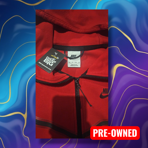 Nike Tech Fleece Red XS – Iconic Streetwear Essential