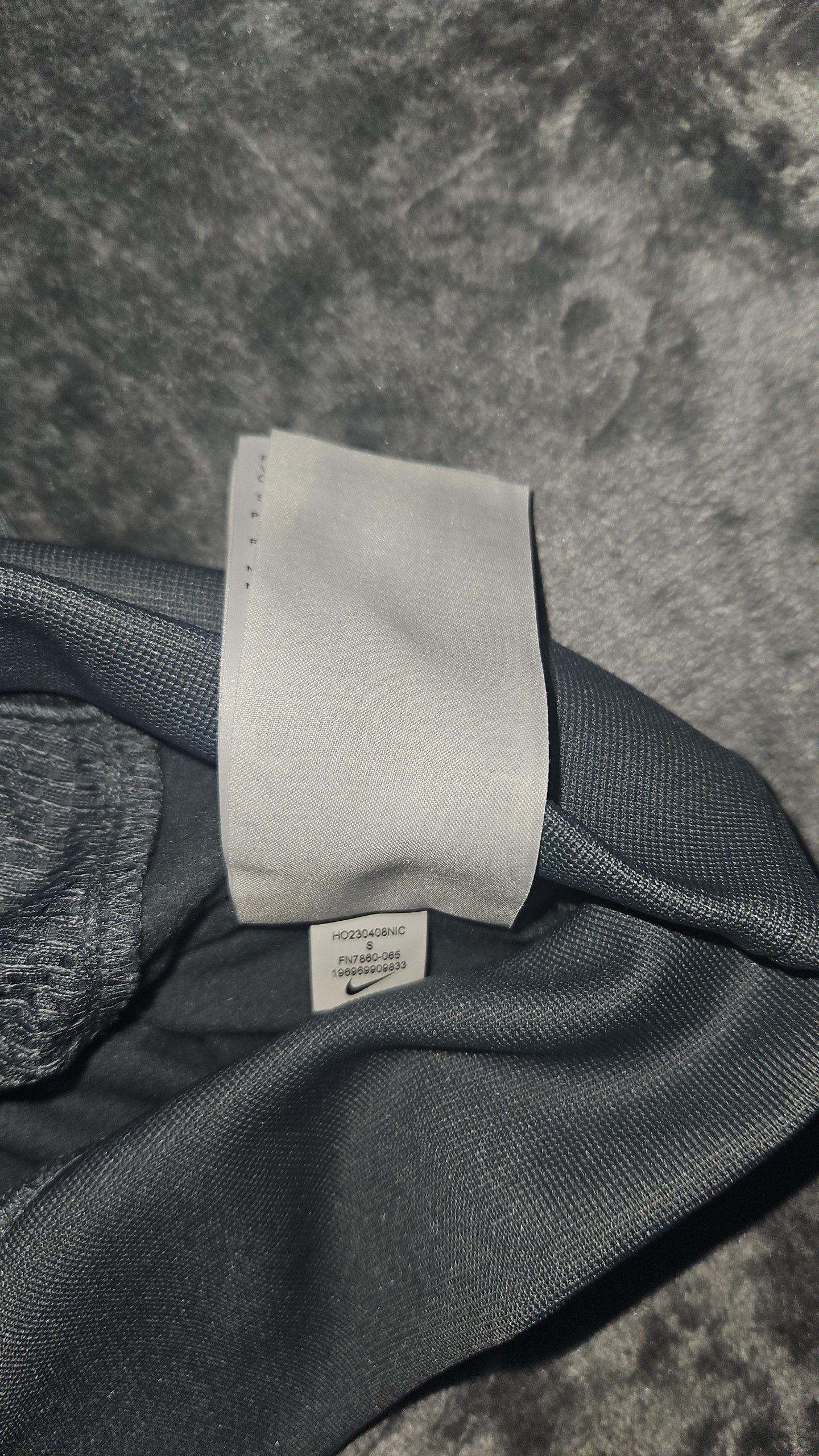 Nike air max hoodie size small