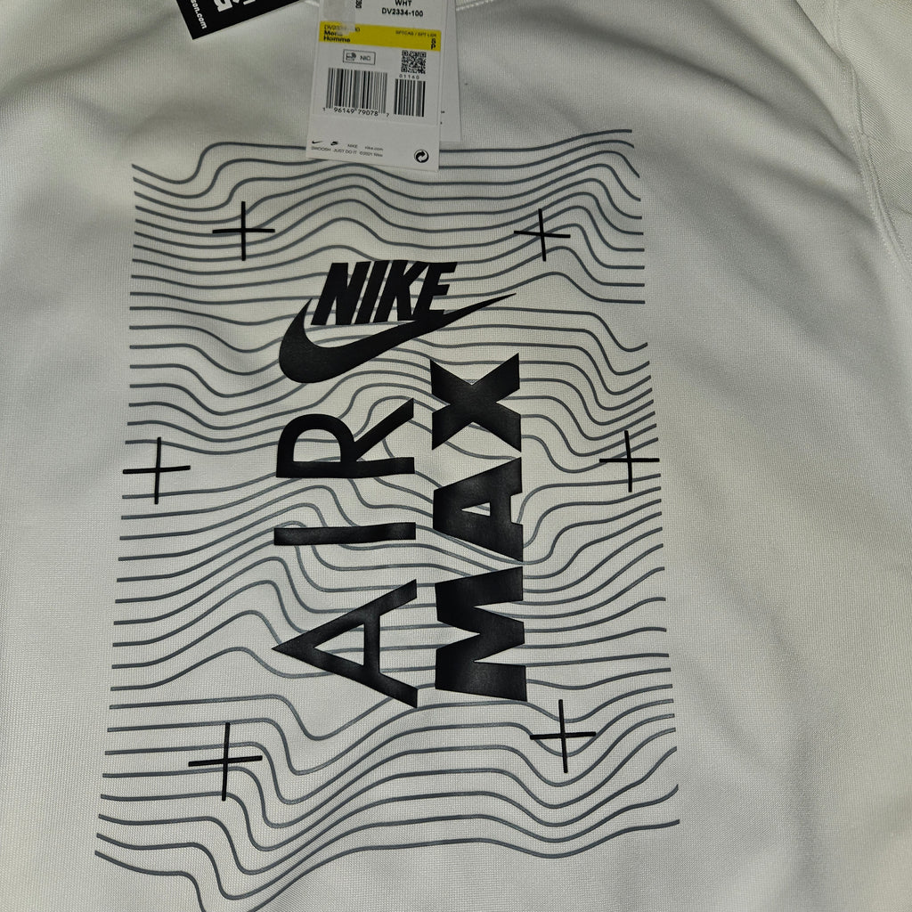 Nike Jumper Size Small BNWT