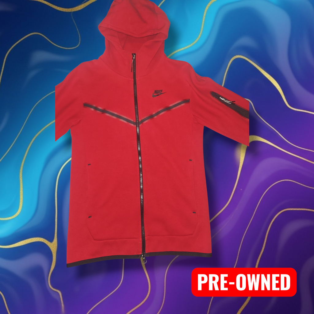 Nike Tech Fleece Red XS – Iconic Streetwear Essential