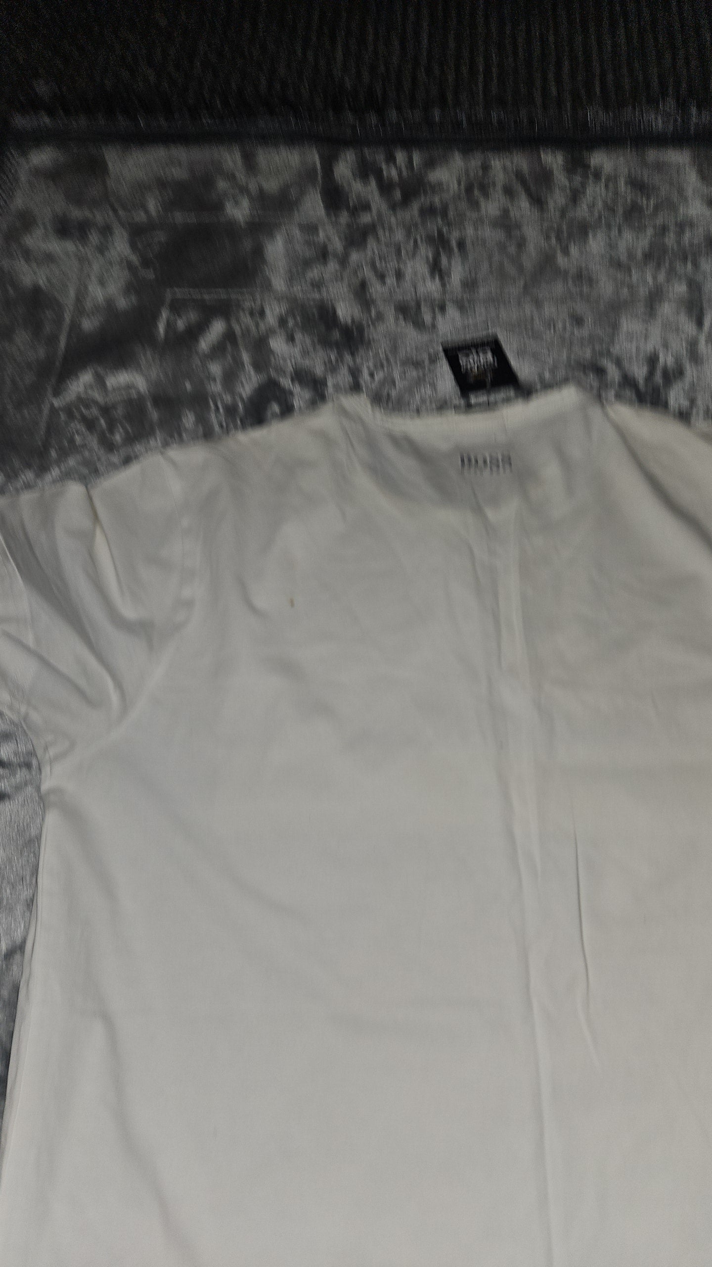 Hugo Boss White T-Shirt - Size Small - Pre-Owned
