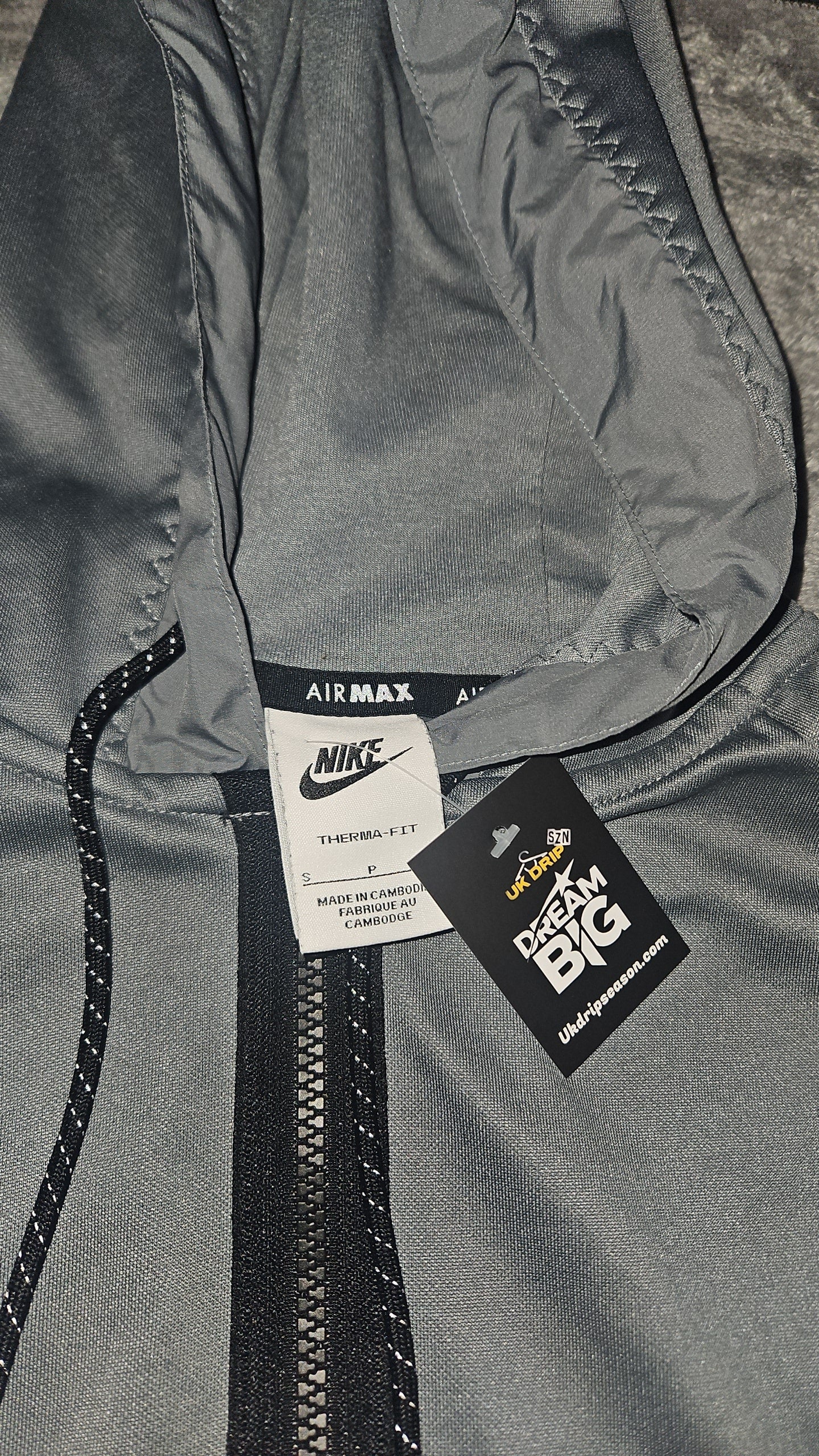 Nike air max hoodie size small