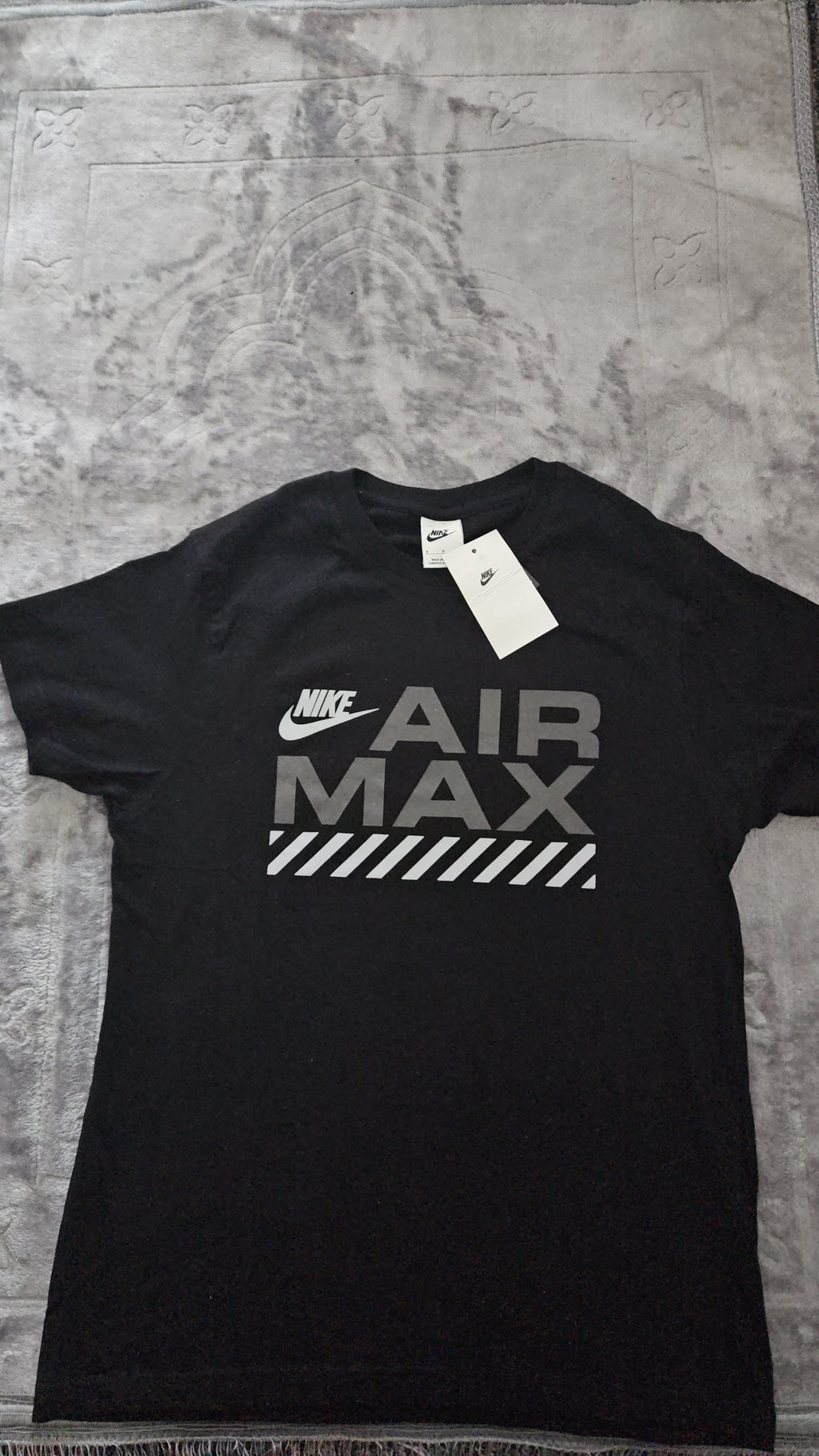 Nike Air Max T-Shirt - Black Size small