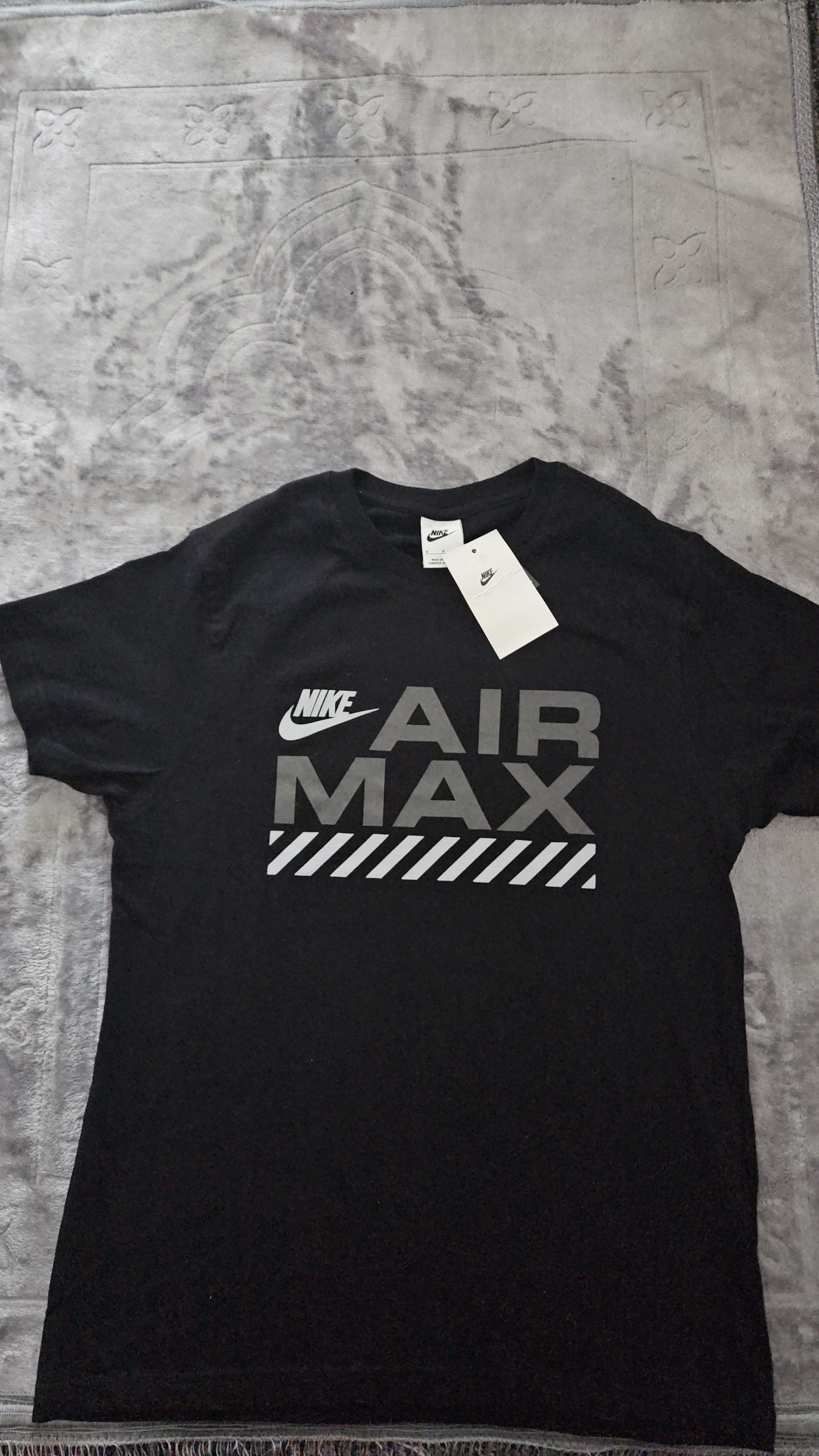 Nike Air Max T-Shirt - Black Size small