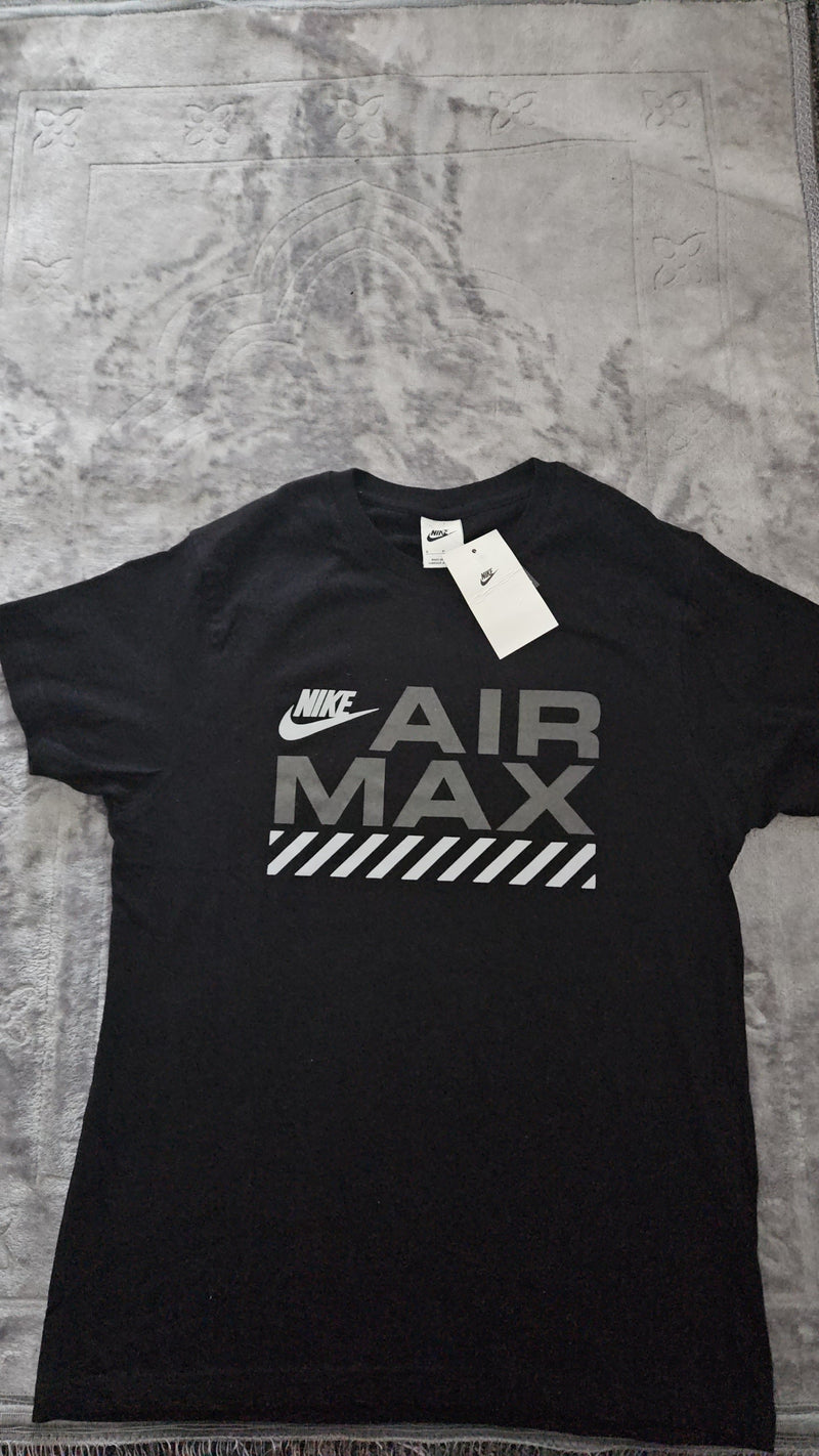 Nike Air Max T-Shirt - Black Size small