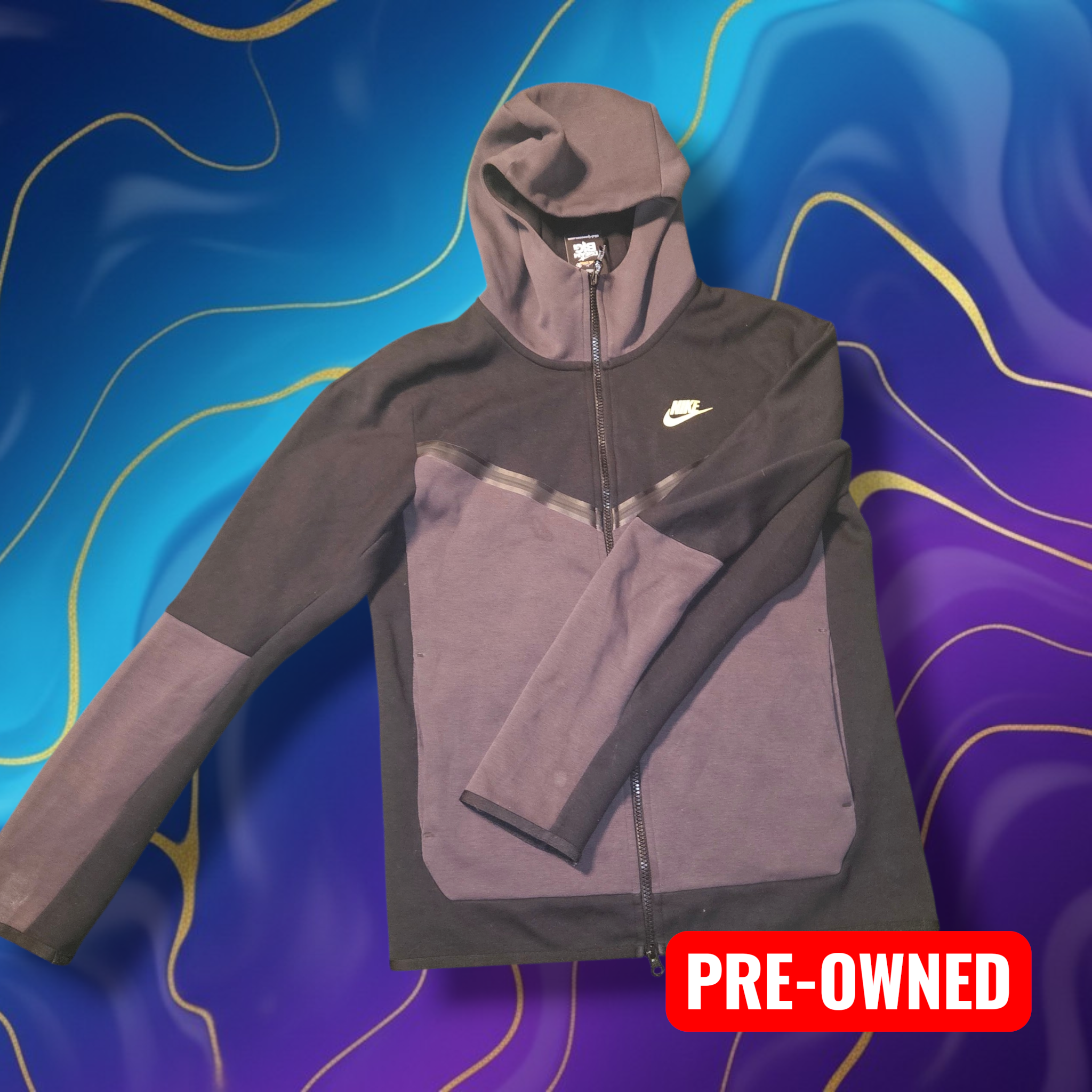 Nike tech fleece size small pre-owned