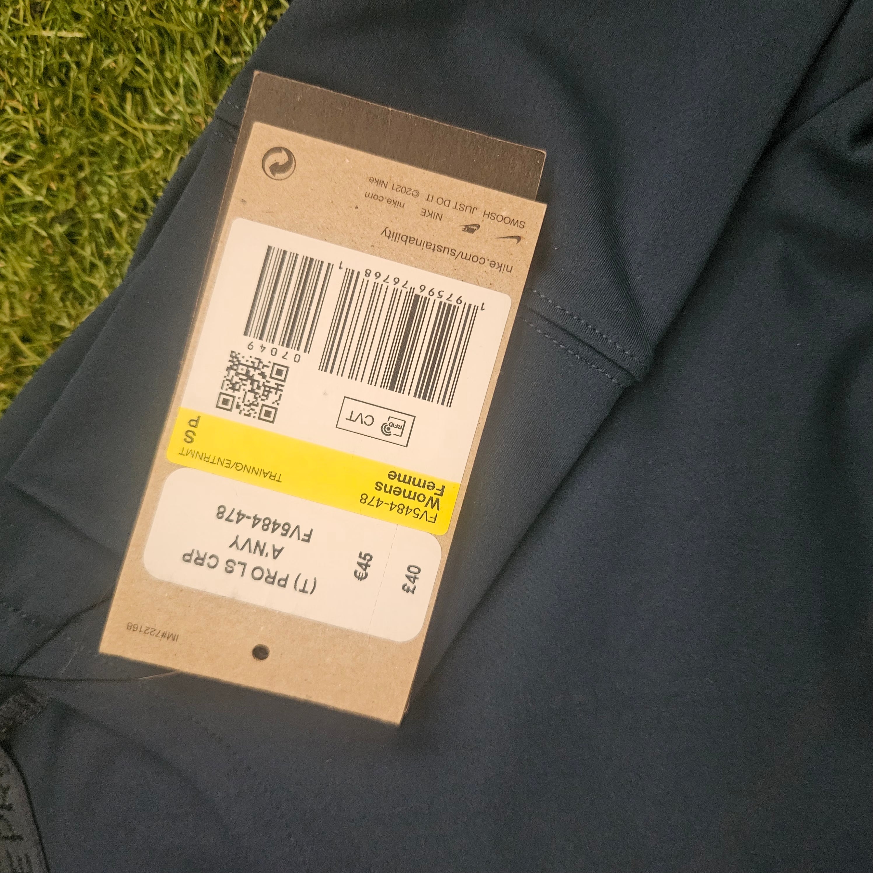Nike Pro Cropped Long Sleeve Top – BNWT – Women's Small
