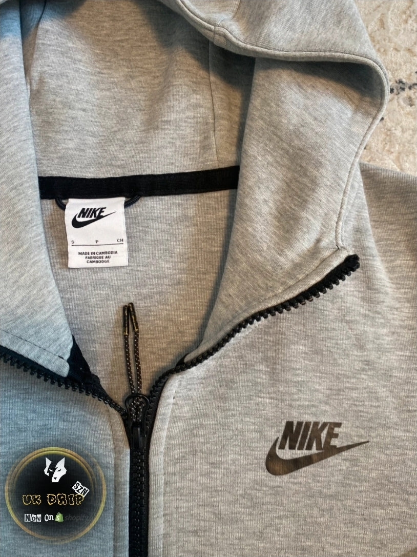 Nike grey og season tech fleece
