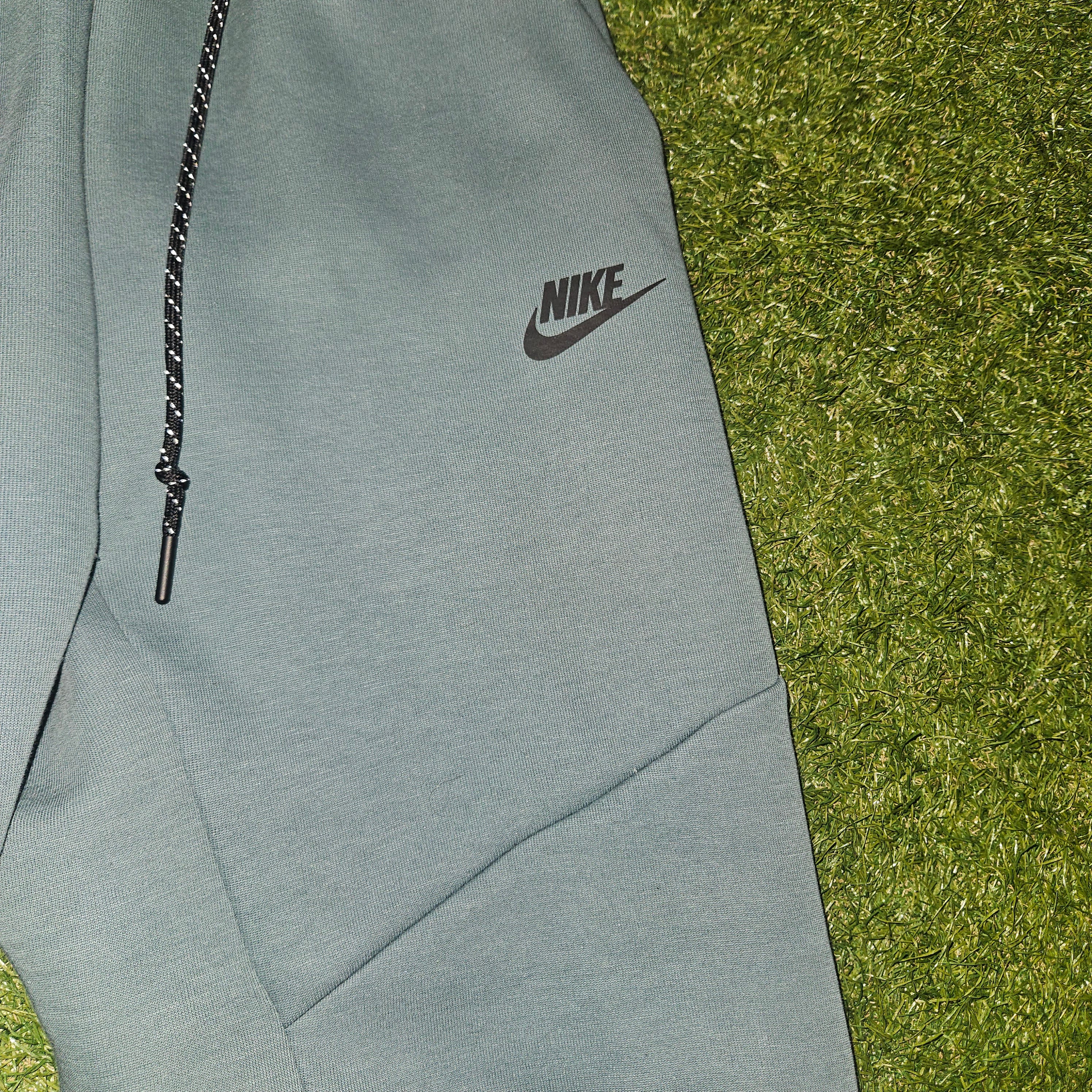 Nike Tech Fleece Full Tracksuit – Mineral Teal/Black – Size S – Mens – BNWT