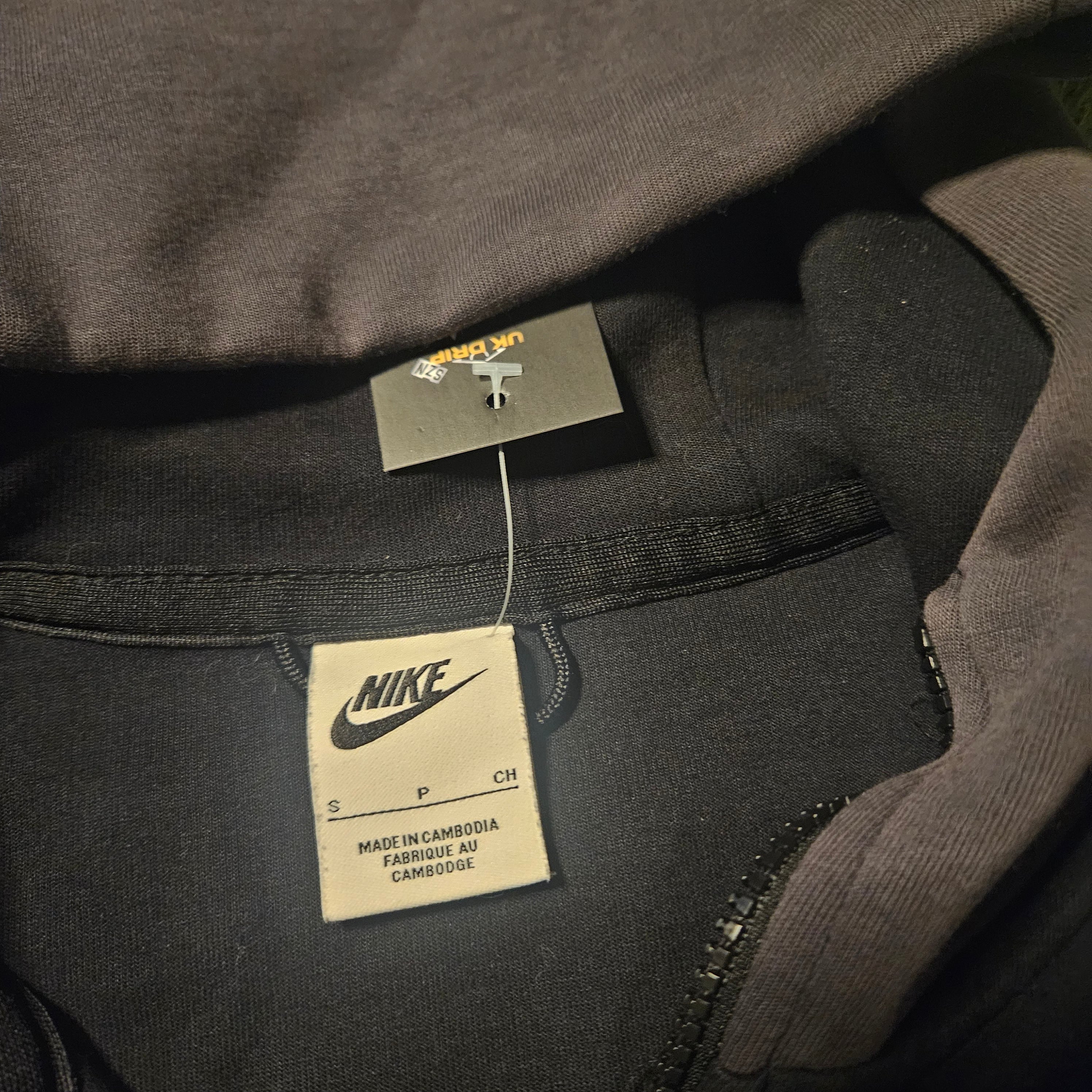 Nike tech fleece size small pre-owned