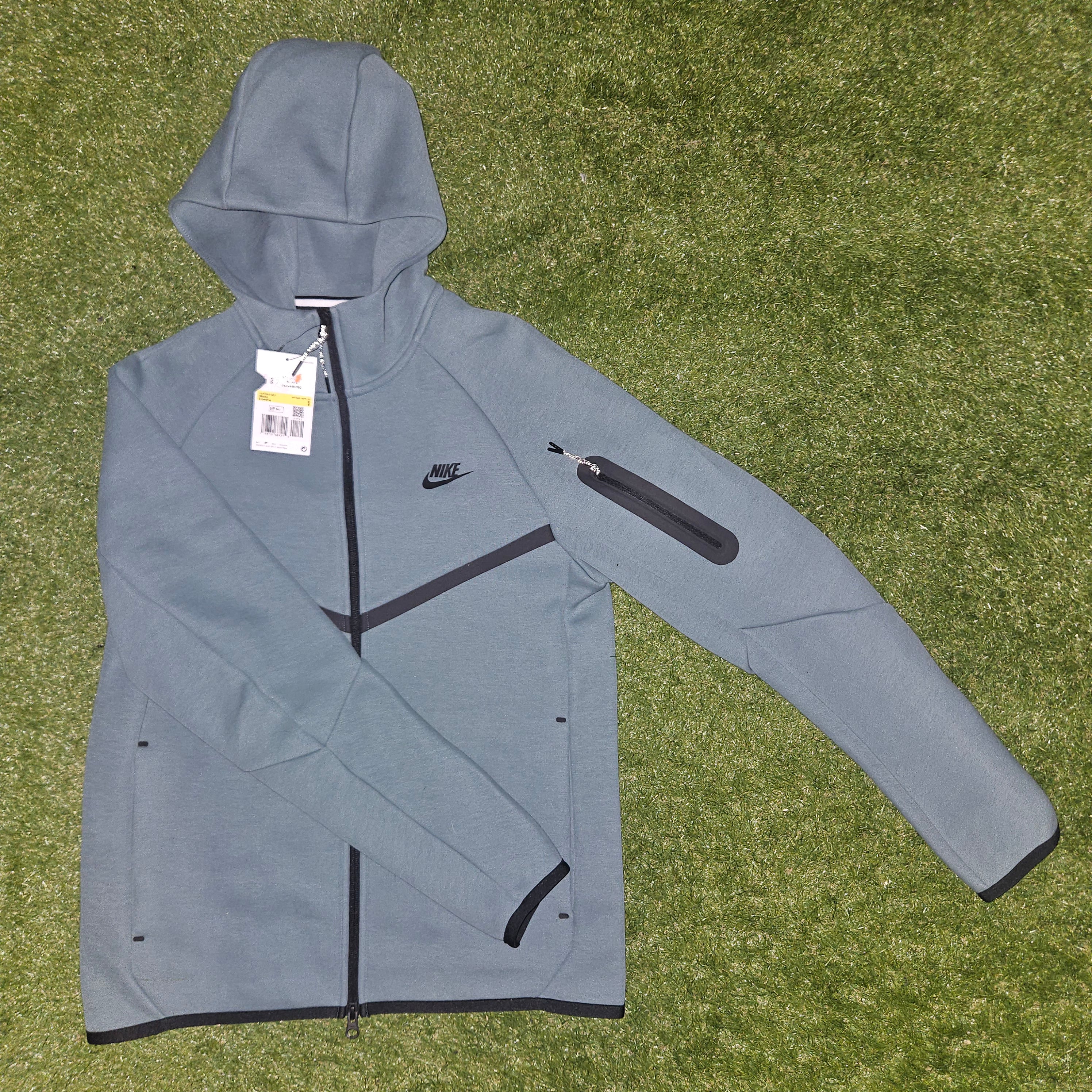 Nike Tech Fleece Full Tracksuit – Mineral Teal/Black – Size S – Mens – BNWT