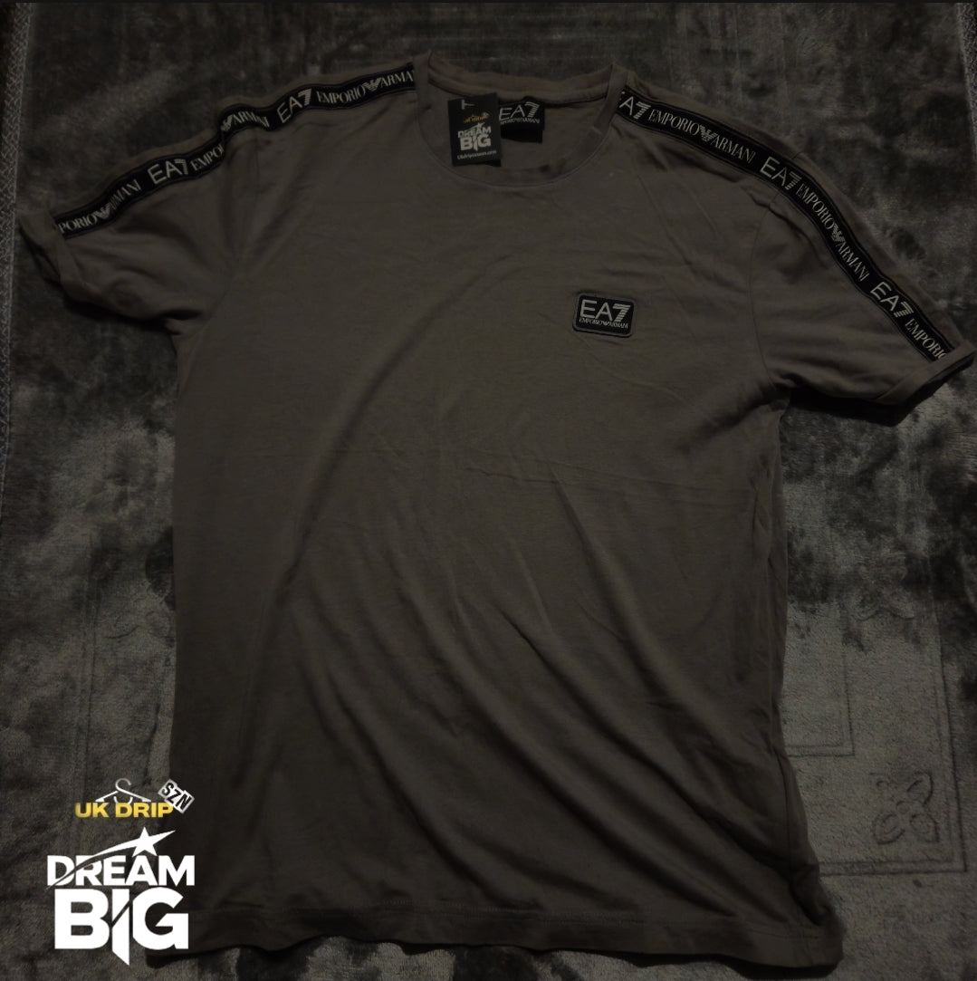 EA7 Emporio Armani T-Shirt - Black - Size XS - Amazing Condition