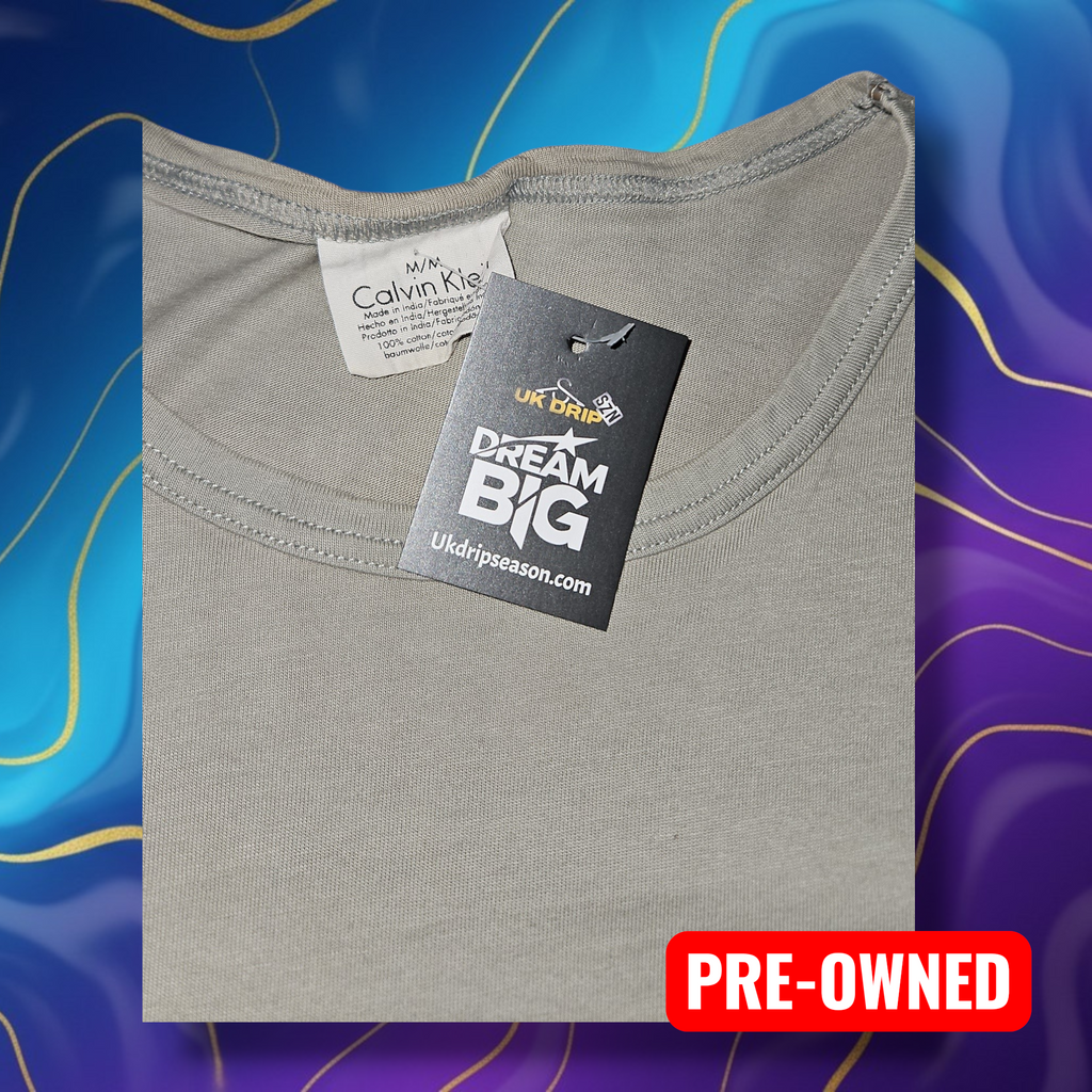 Calvin Klein Grey T-Shirt - Medium Size Essential