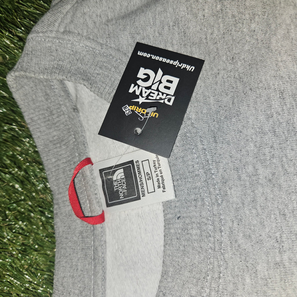 North face jumper size small