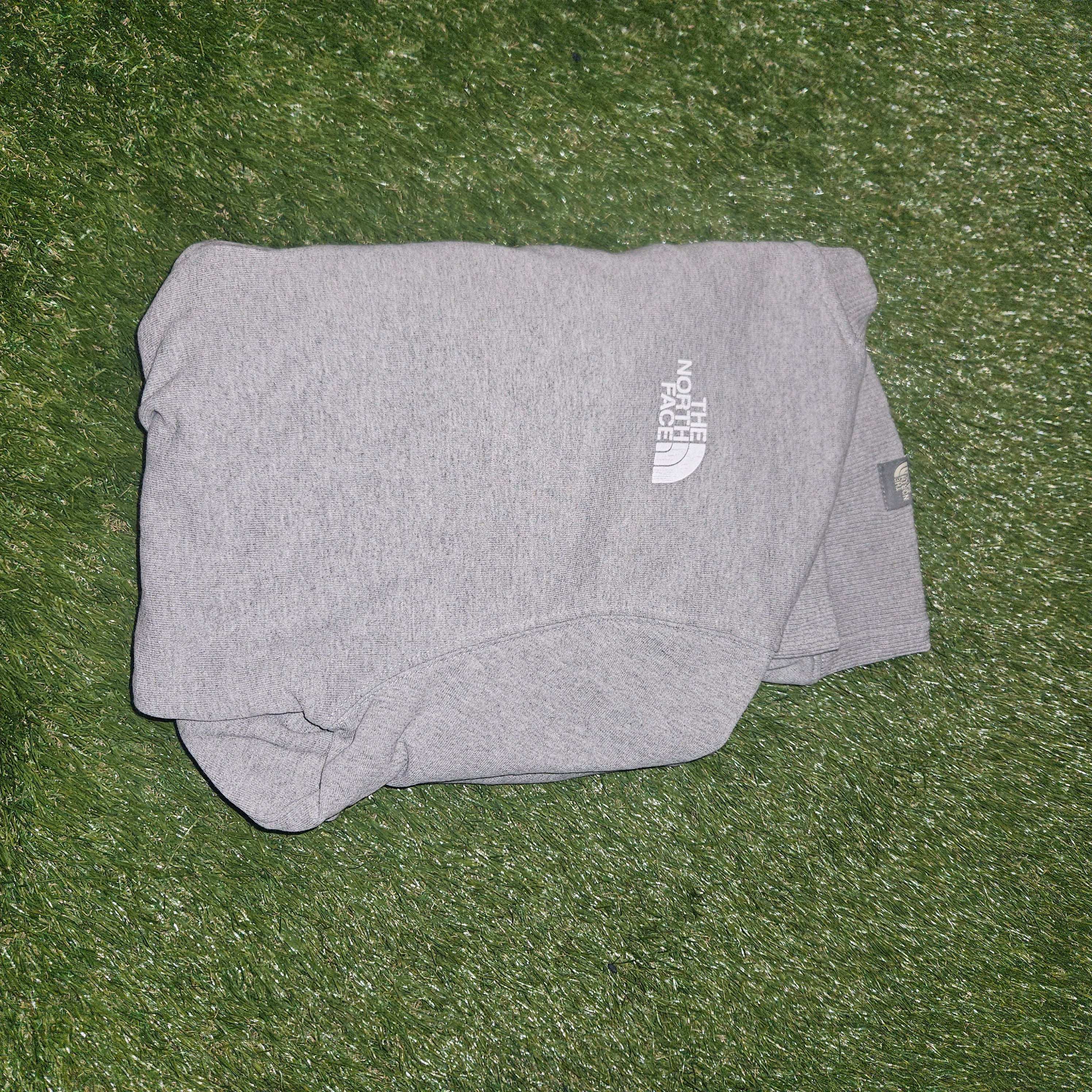 North face jumper size small